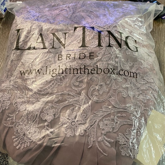 Mother of the bride or groom formal dress purple mauve color - Picture 4 of 5